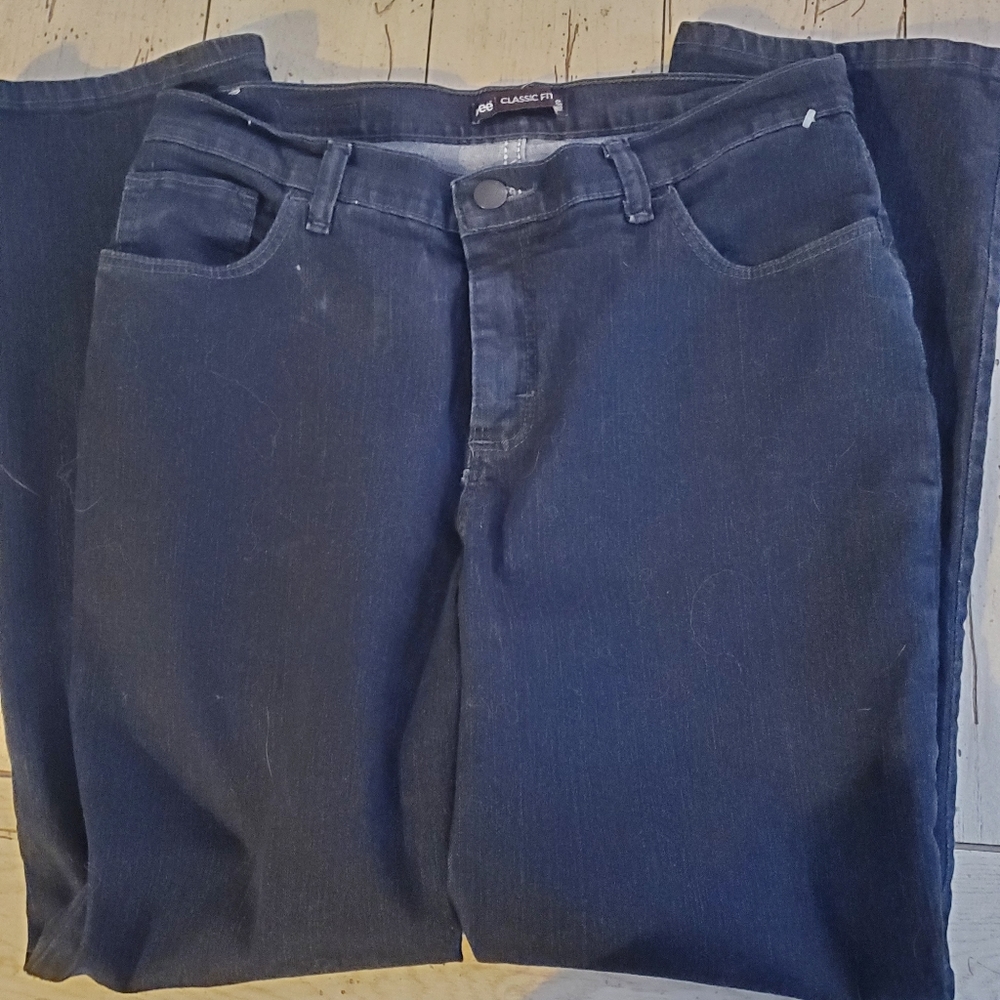 Lee straight jeans size 10 short